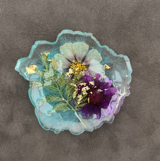🌿 Pressed Floral Resin Trinket Dish – Teal & Purple